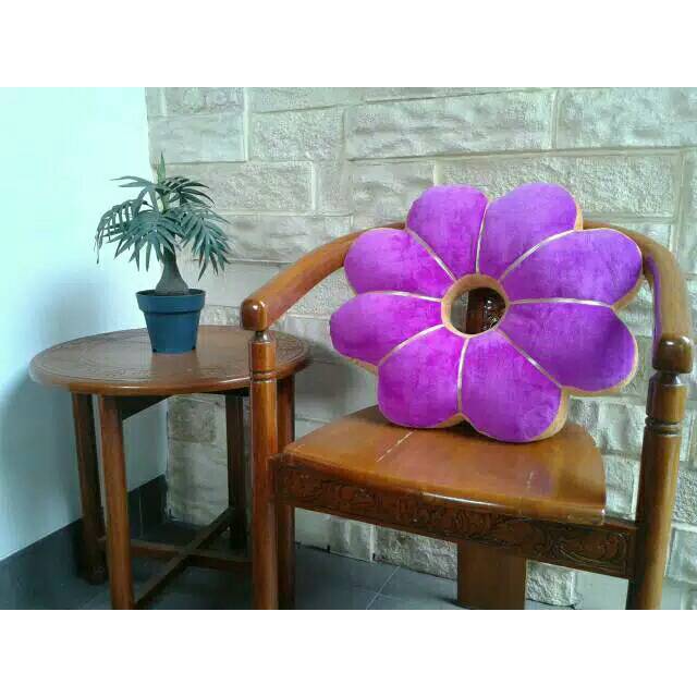 Bantal sofa Bunga Krisan