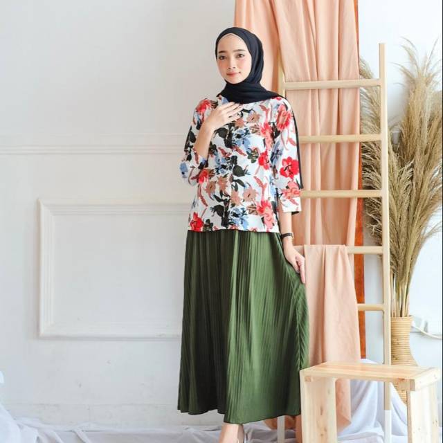 SET MONALISA SERUT WITH ROK PRISKET ARMY