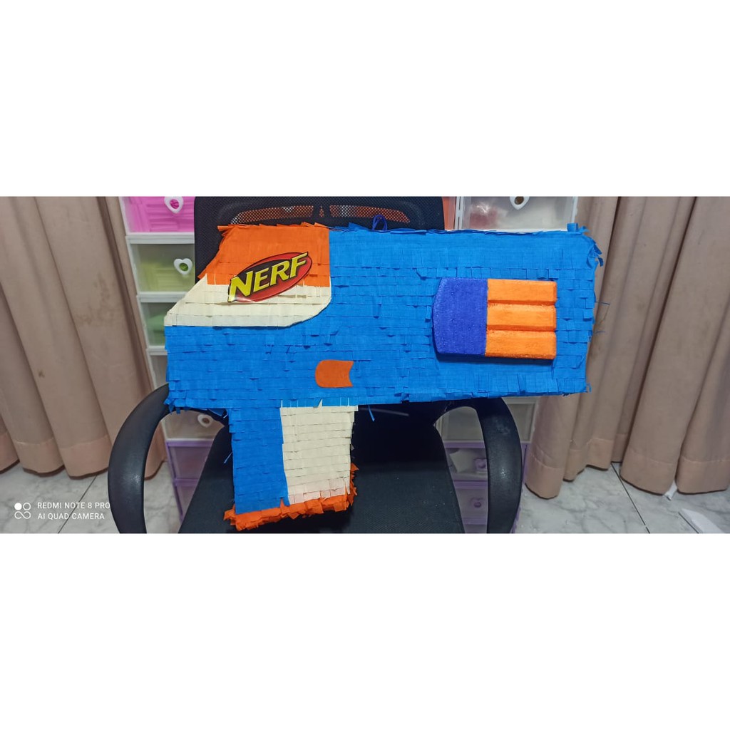 Pinata pukul Nerf