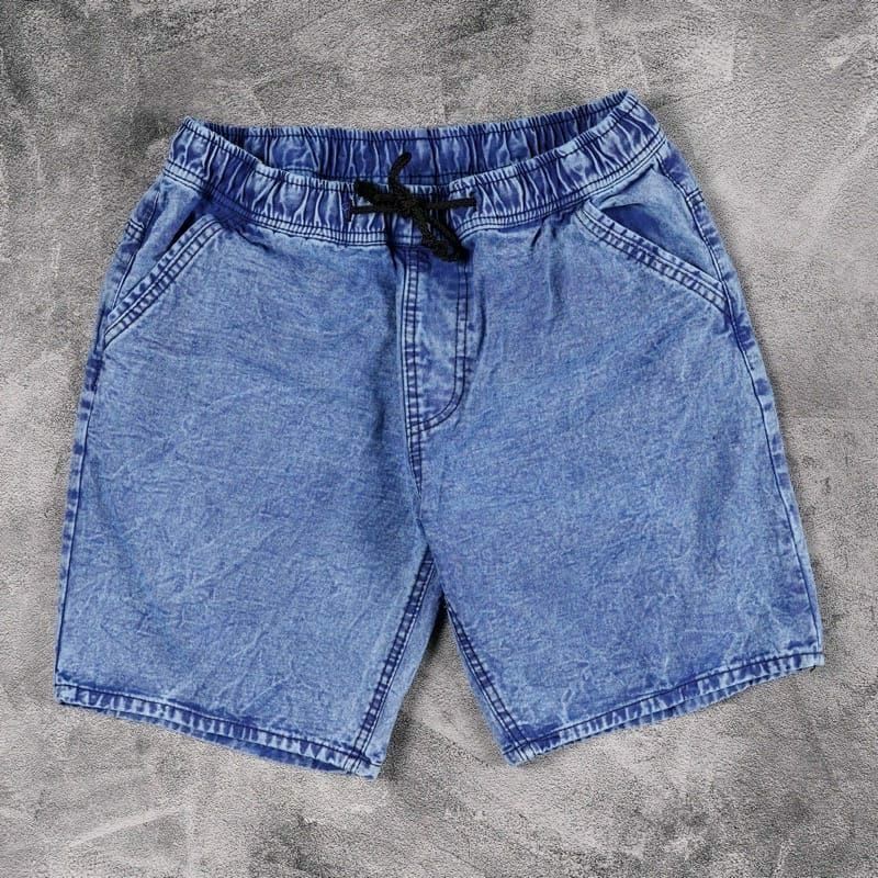 CELANA JEANS PENDEK PRIA