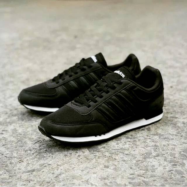 sepatu adidas terbaru
