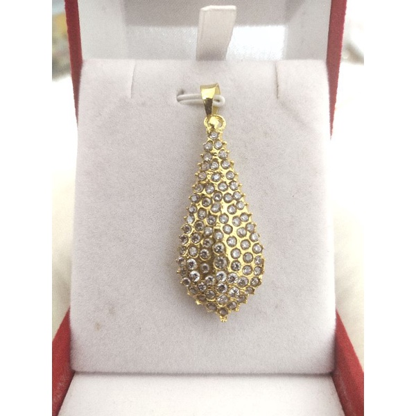 Liontin salak lapis emas