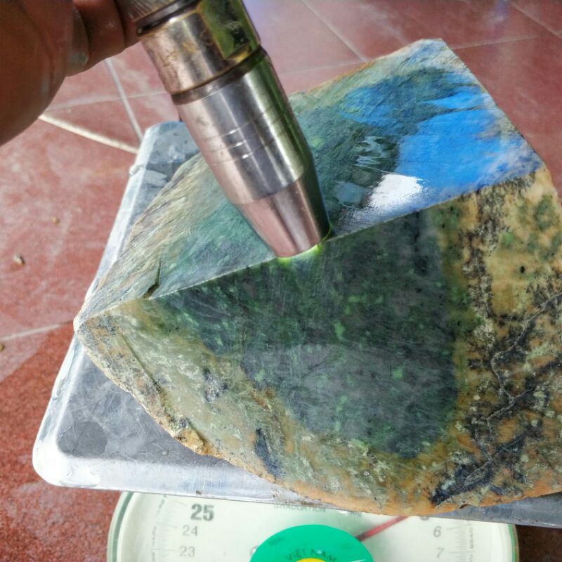 BATU GIOK NEPHRITE 4.5KG