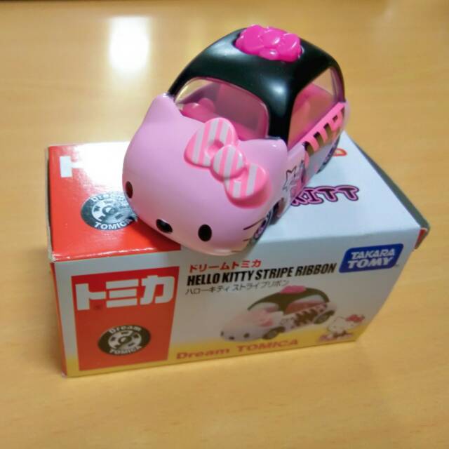 Tomica Hello Kitty / Takara tomy