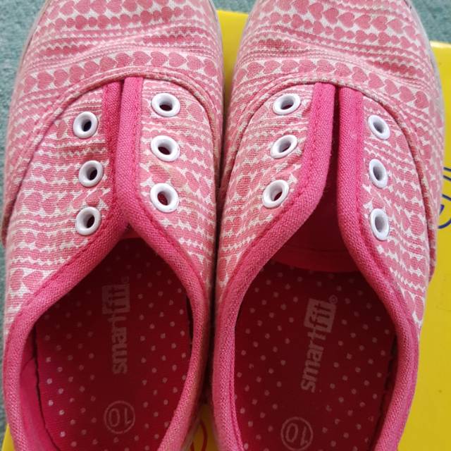 Sepatu anak