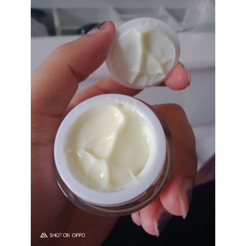 cream jerawat glowing