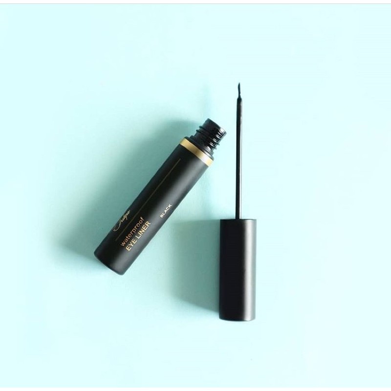 Waterproof eyeliner black
