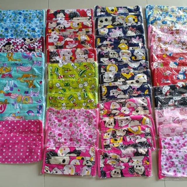 Masker kain motif