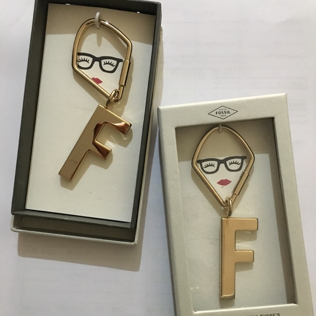 Keychain inisal F