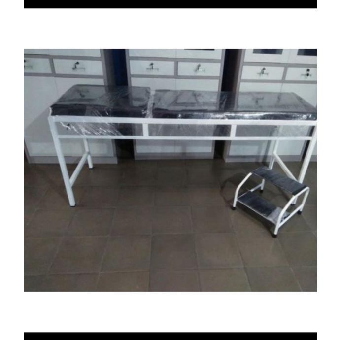 MEJA PRIKSA PASIEN