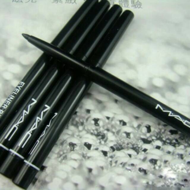 EYELINER HITAM