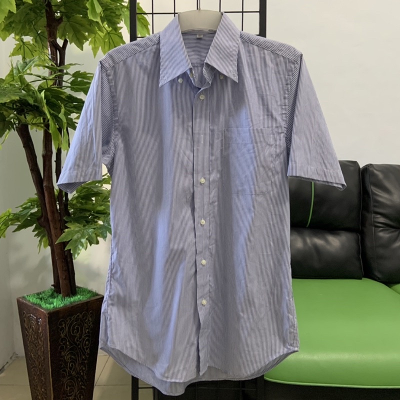 Shirt Uniqlo Second