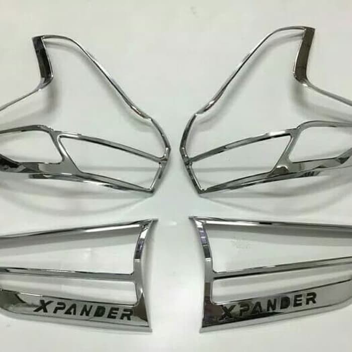 Garnish lampu belakang xpander