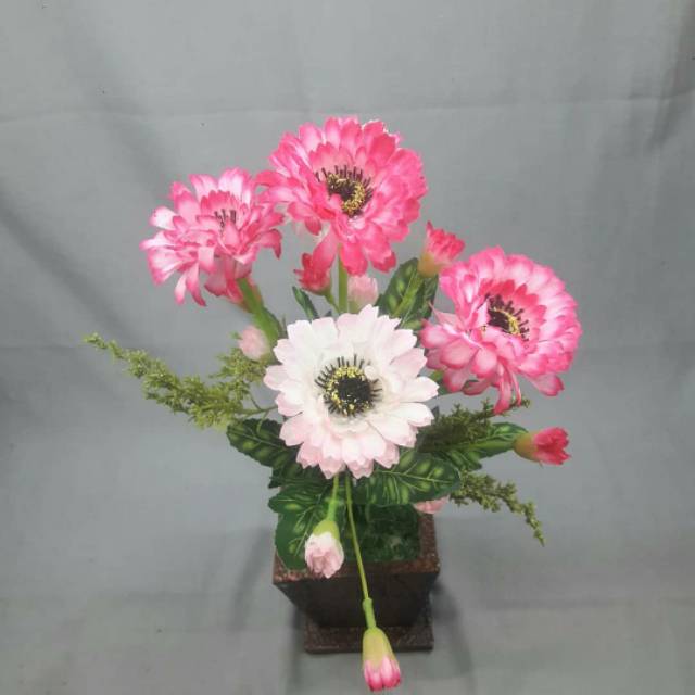 Bunga artifacial dahlia