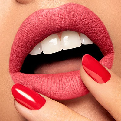 INSTANT COLOUR MATTE LIQUID LIP COLOUR