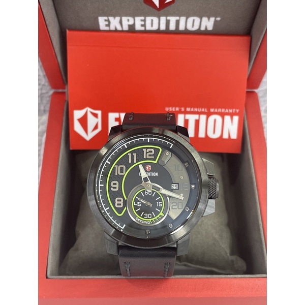 expedition e6825m pria kulit hitam