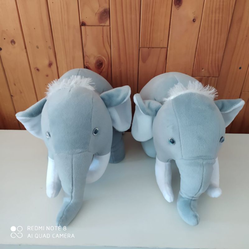 Boneka Gajah Abu