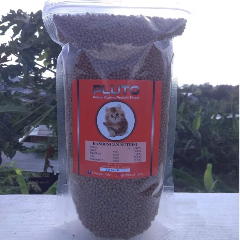 Makanan kucing kering Pluto 1 kg