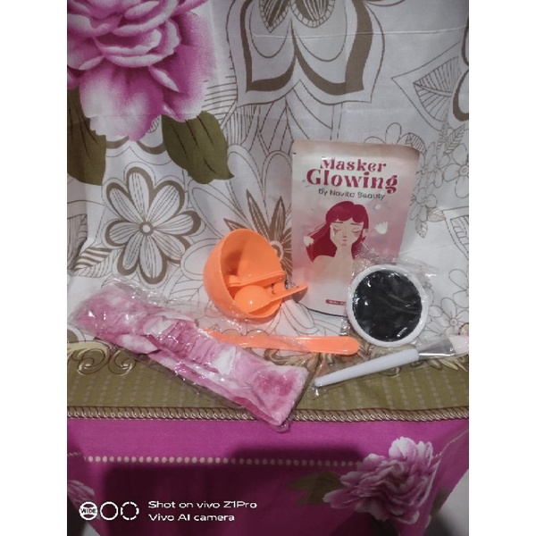 masker glowing