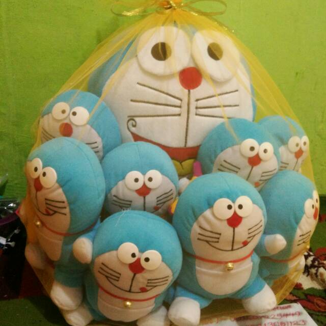 Boneka Karakter beranak