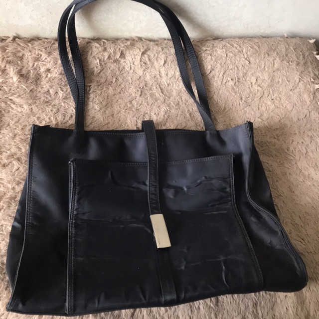 Tas besar
