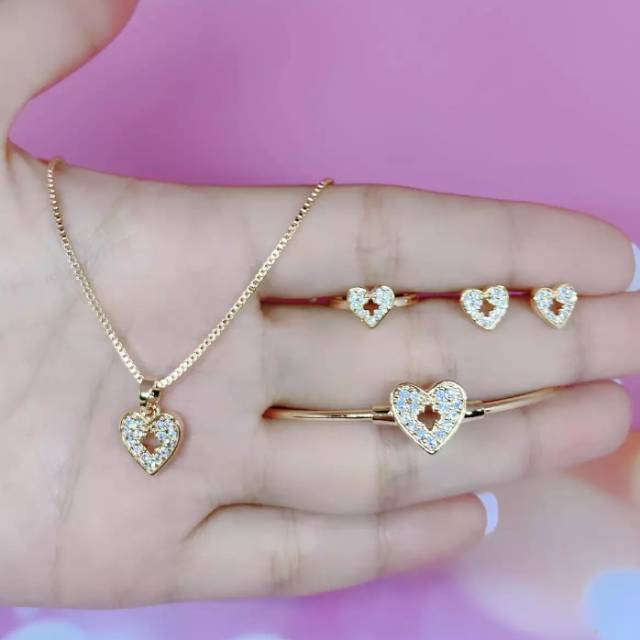 Set perhiasan anak