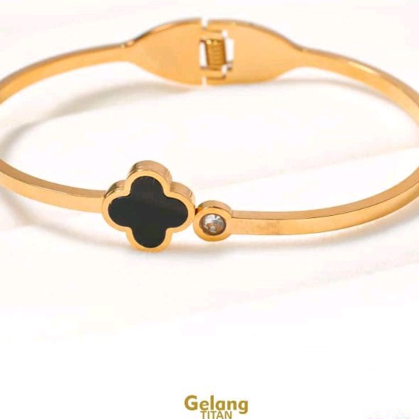 Bangle Clover permata titanium
