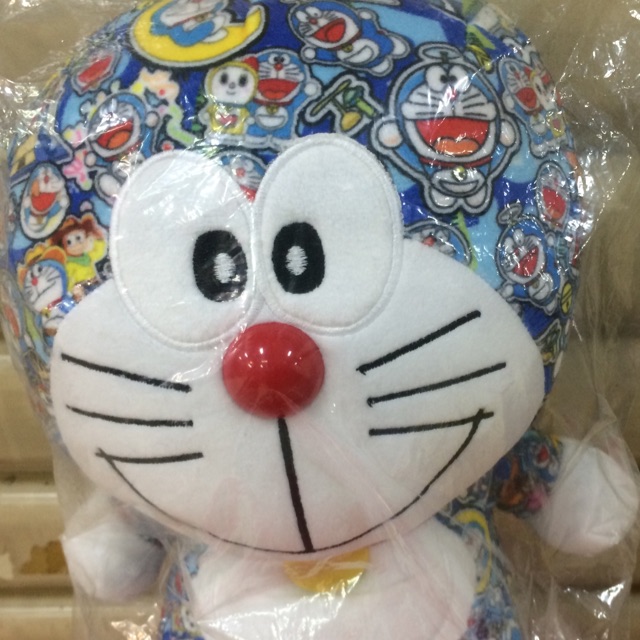 Boneka doraemon