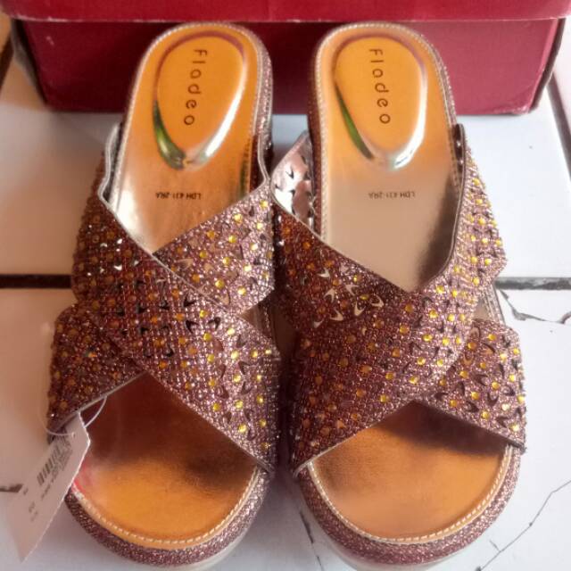 Sendal wedges