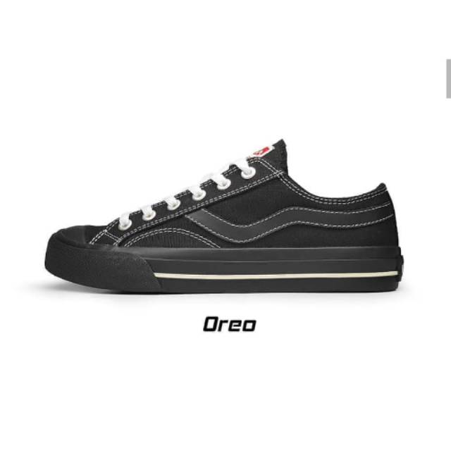 Sepatu ventela oreo low