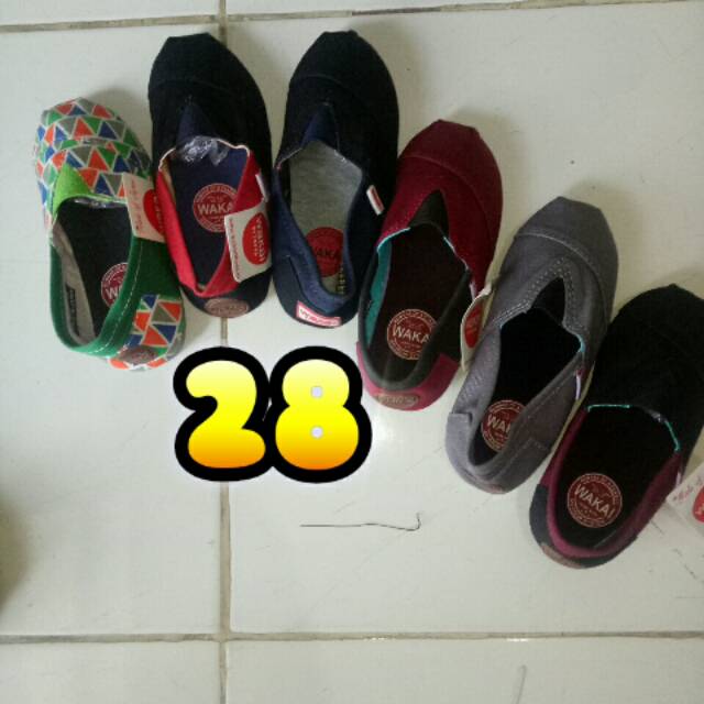 sepatu anak
