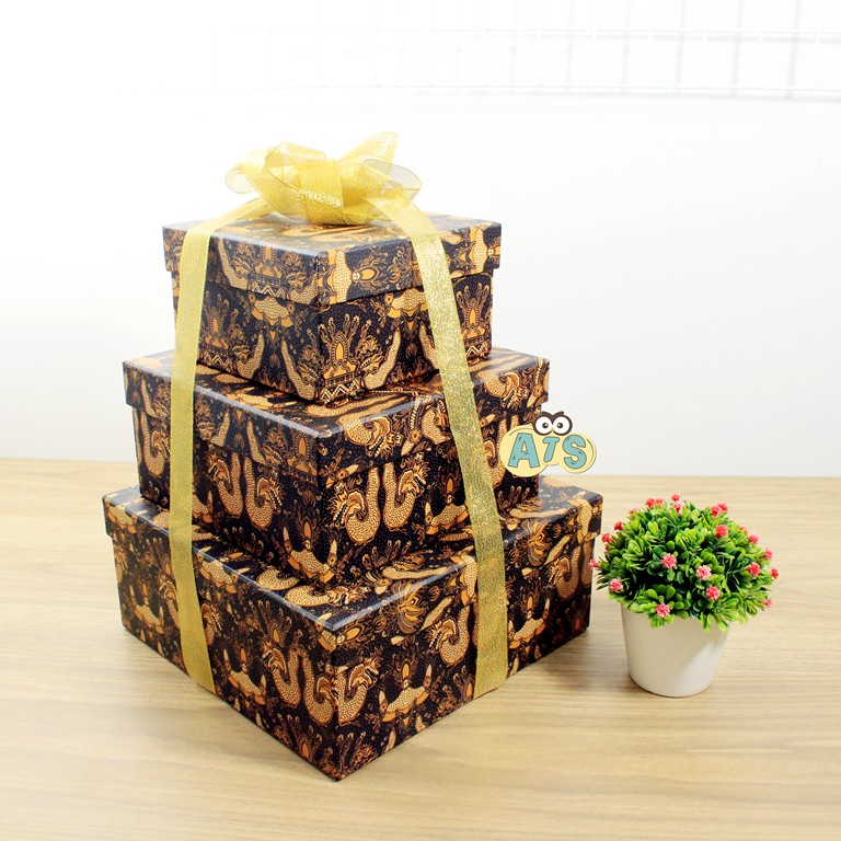 Four Shape Box LOVE&BATIK Kiky SMALL