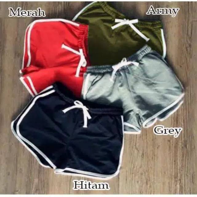 Muniko Hot Pants