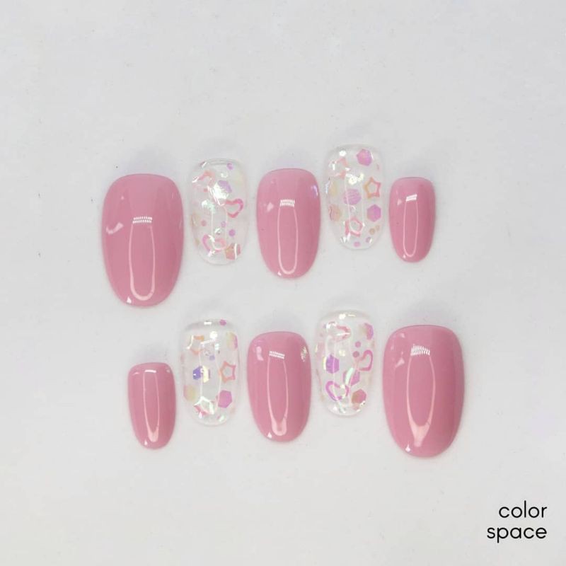 #0137 Press On Nails