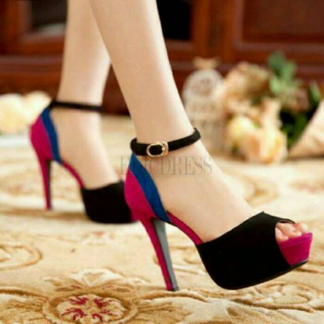 heels T 09