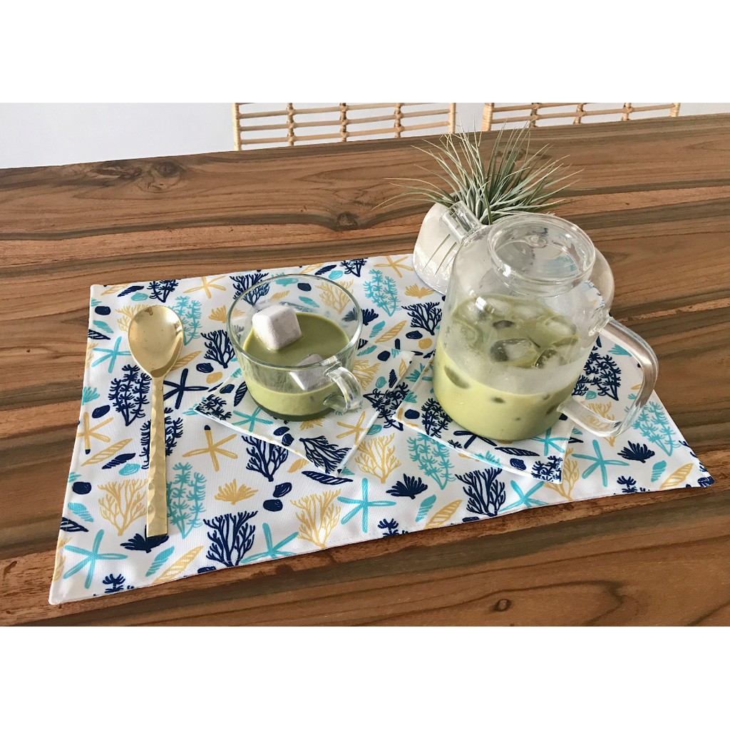 Taplak piring / Placemat