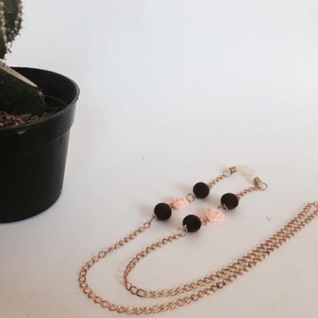 Brown roses peach