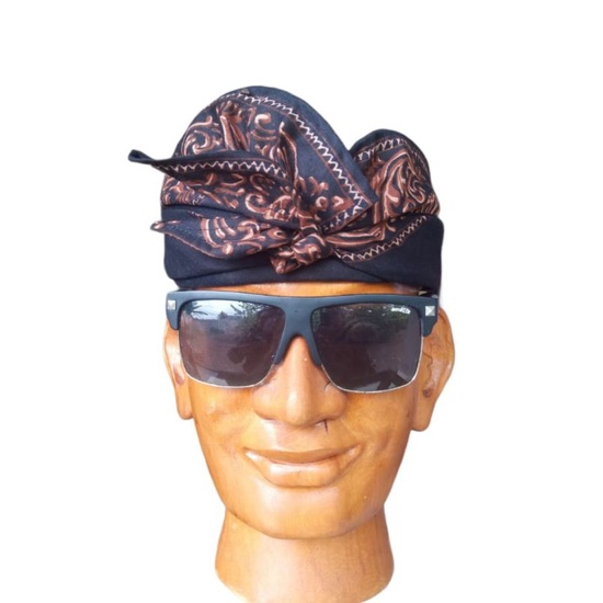 Udeng batik sibakan