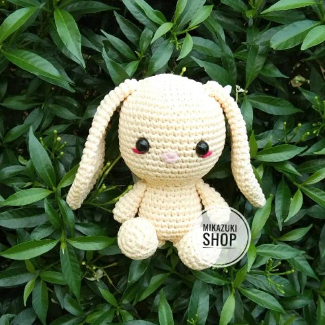 Boneka Bunny Rajut