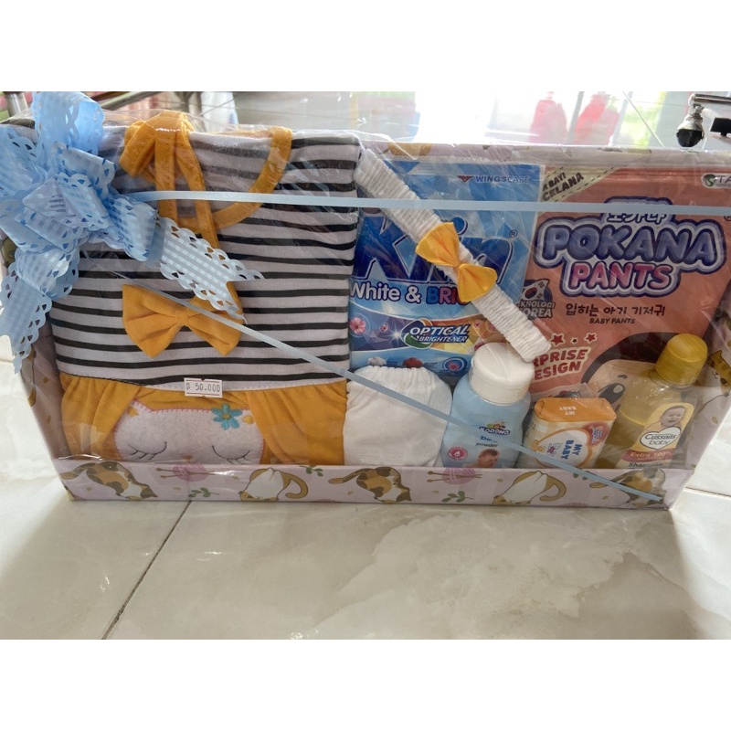 Parcel bayi/kado bayi