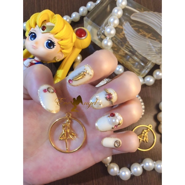 Sailormoon Silhouette Pendant