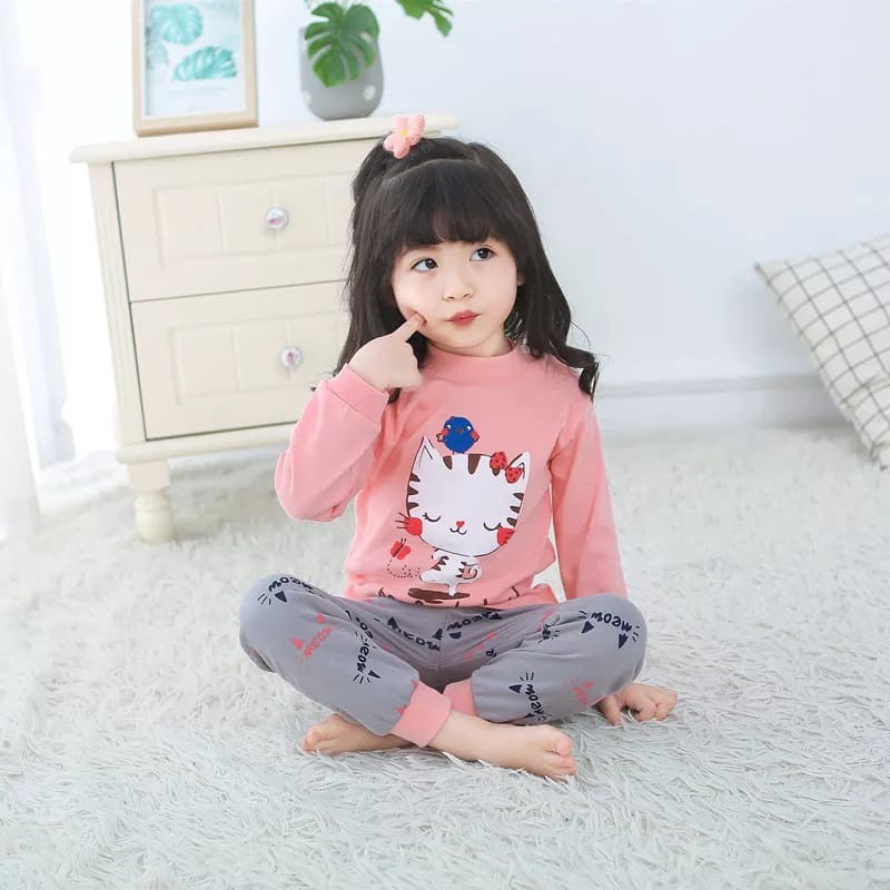 Setelan Anak Perempuan