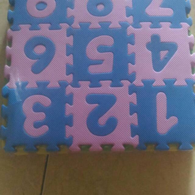 Mainan puzzle,