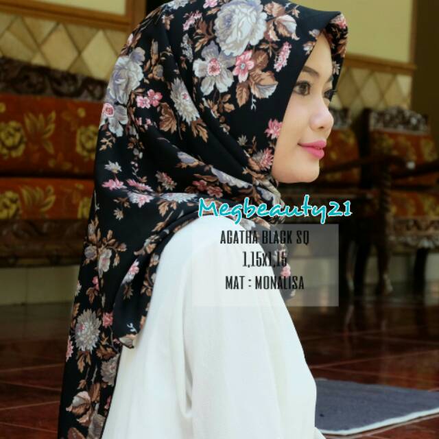 Agatha Black SQ