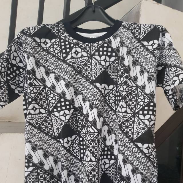 KAOS BATIK