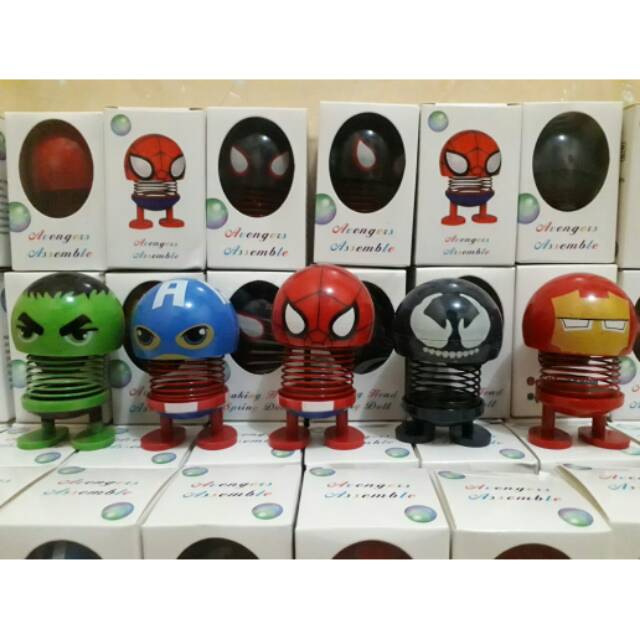 Boneka per motor versi super hero