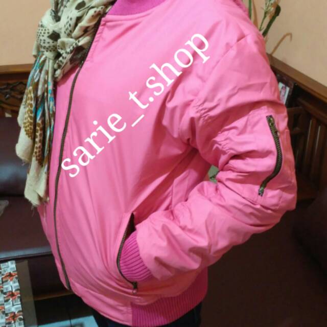 Jaket bomber pink cewek