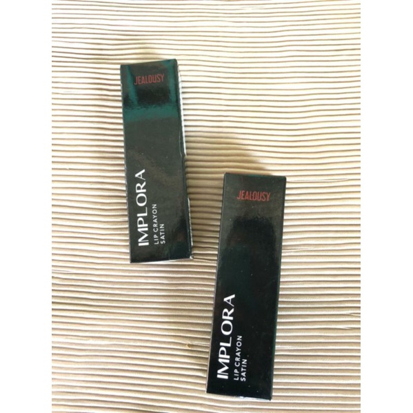Lipcrayon implora