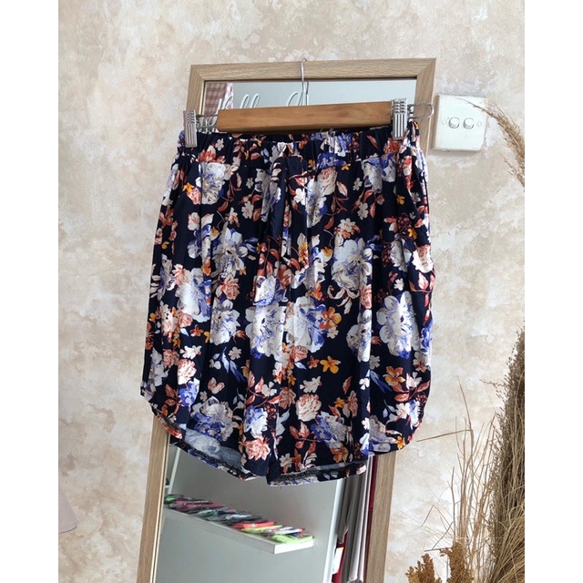 LILLIA SHORTS