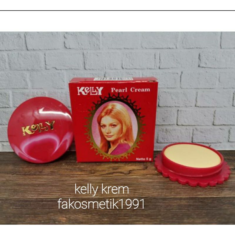 kelly crem kecil